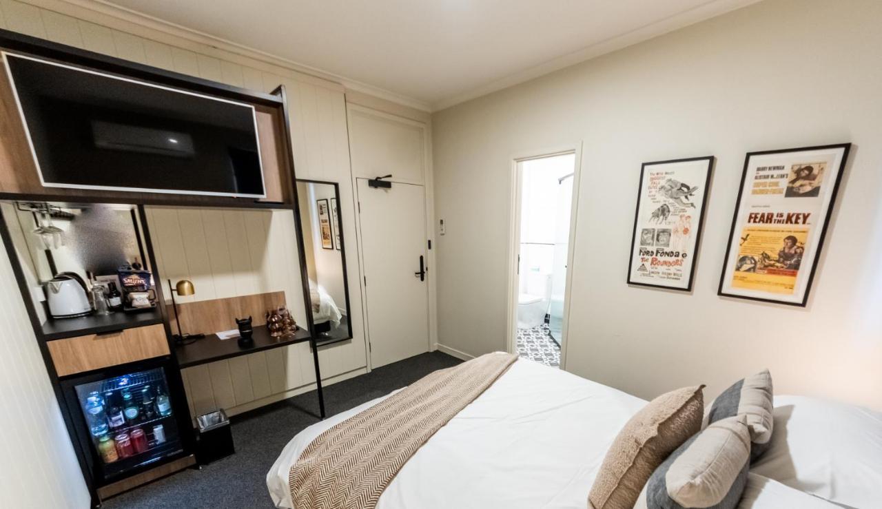 Eyre Hotel Уаяла Екстериор снимка