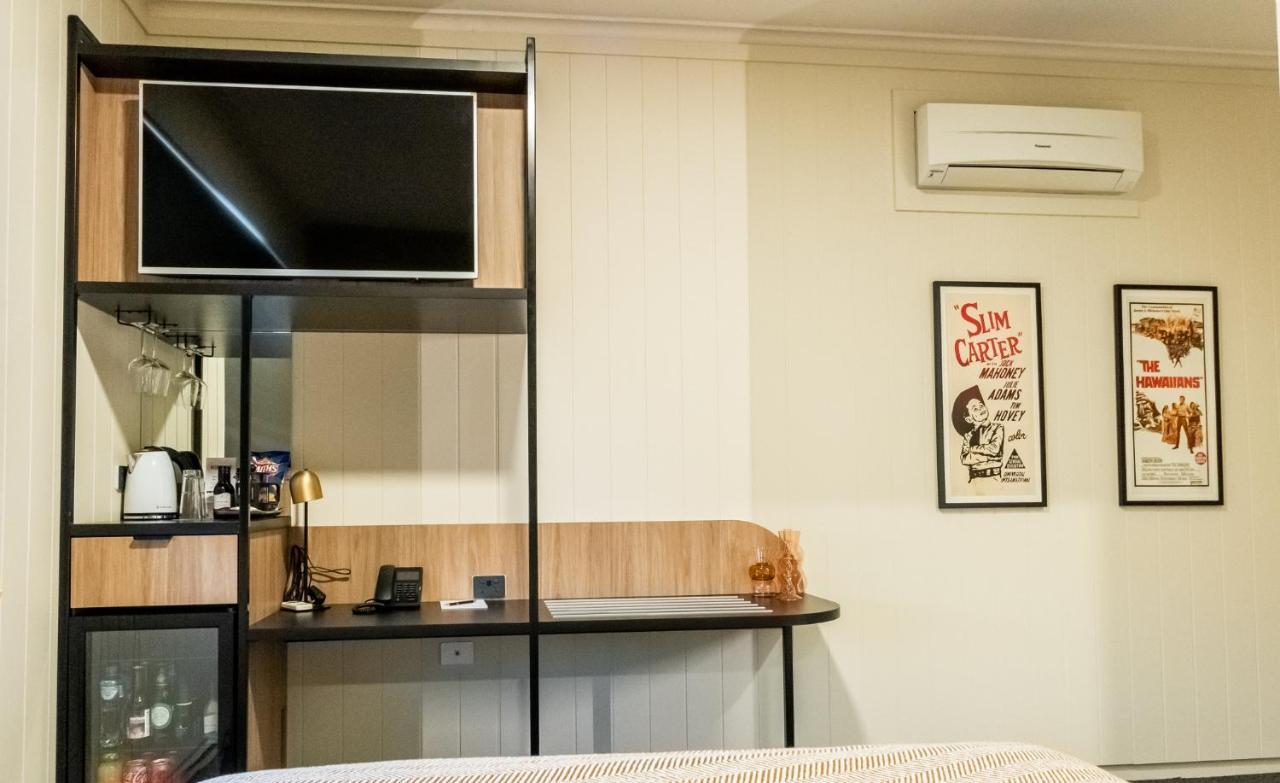 Eyre Hotel Уаяла Екстериор снимка